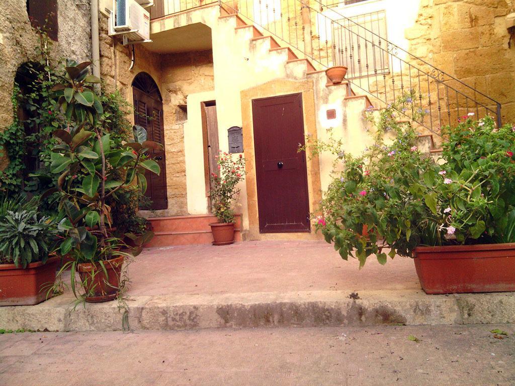 Domus Antiqua Bed & Breakfast Agrigento Exterior photo